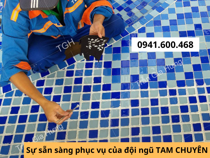 Keo ron chống thấm bể bơi